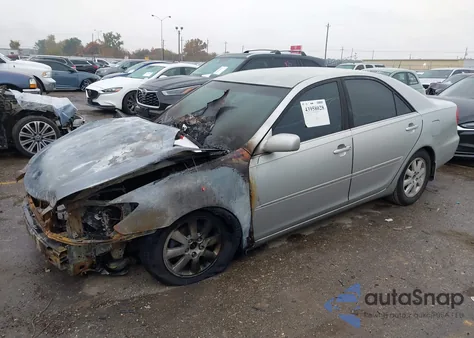 2003 Toyota Camry Xle z USA, uszkodzony, nr VIN 4T1BE32K73U714064